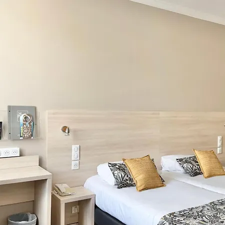 Helvetique 3* ניס